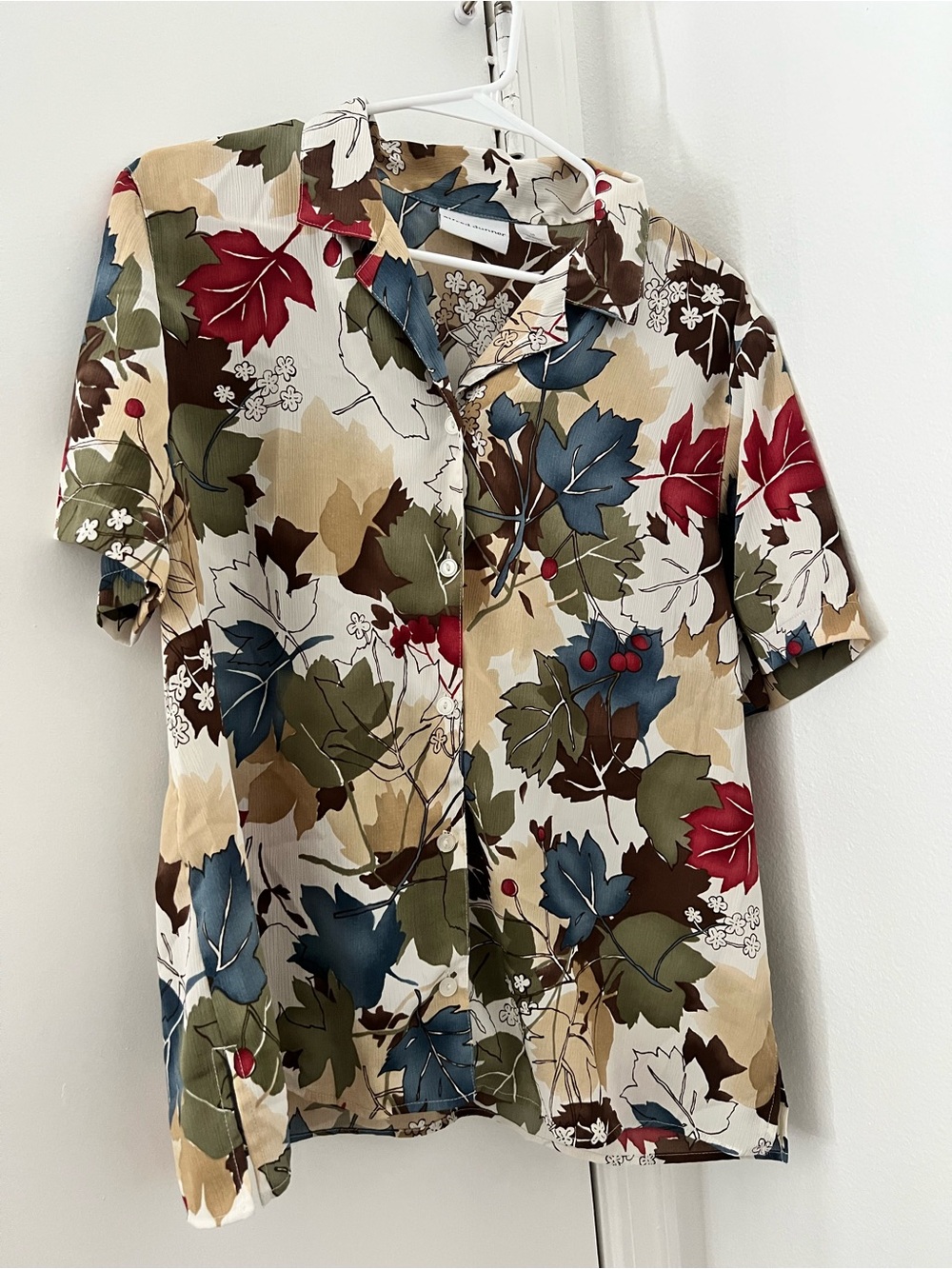 Alfred Dunner Multi-Color Leaf Print Button-Up Shirt